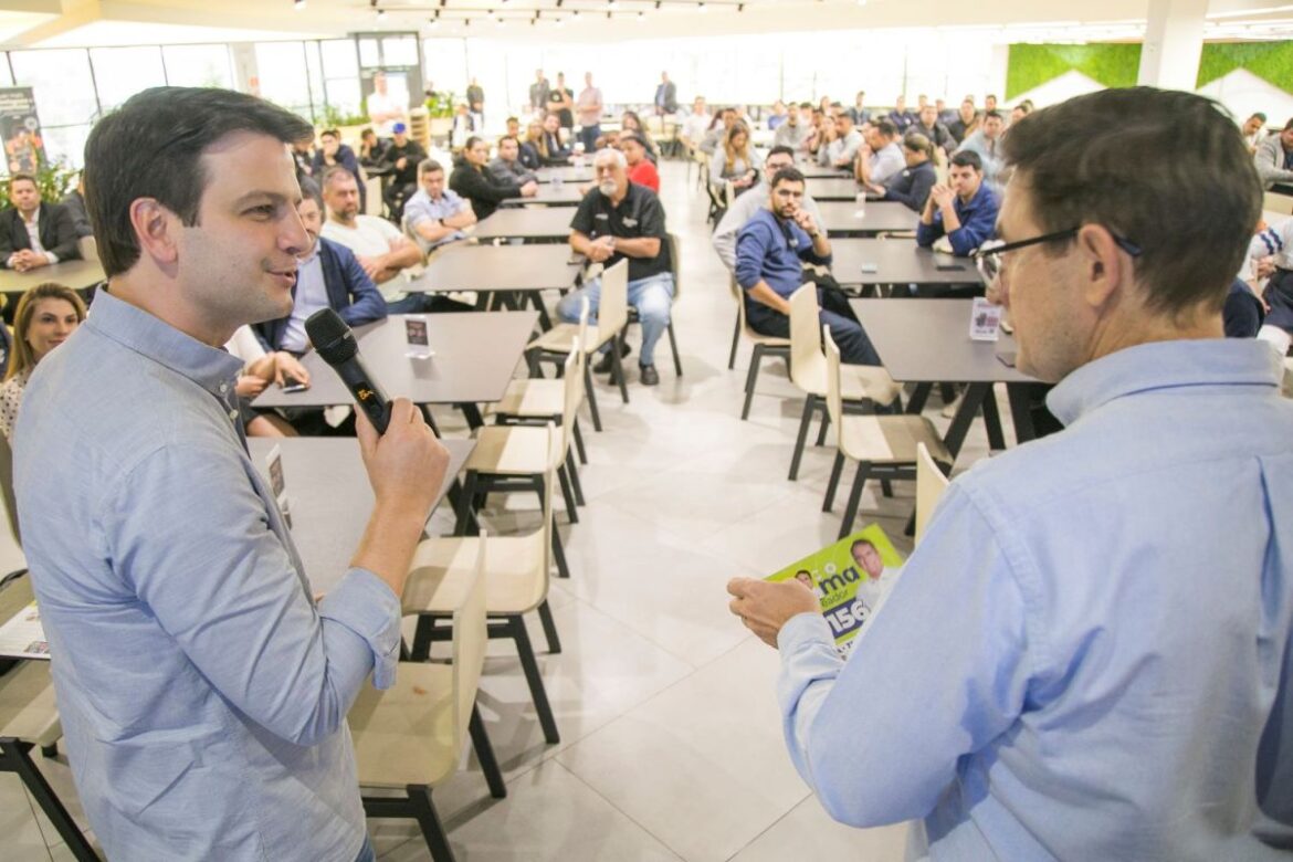 No Portão, Eduardo Pimentel reforça o compromisso em alavancar o empreendedorismo e novos empregos em Curitiba