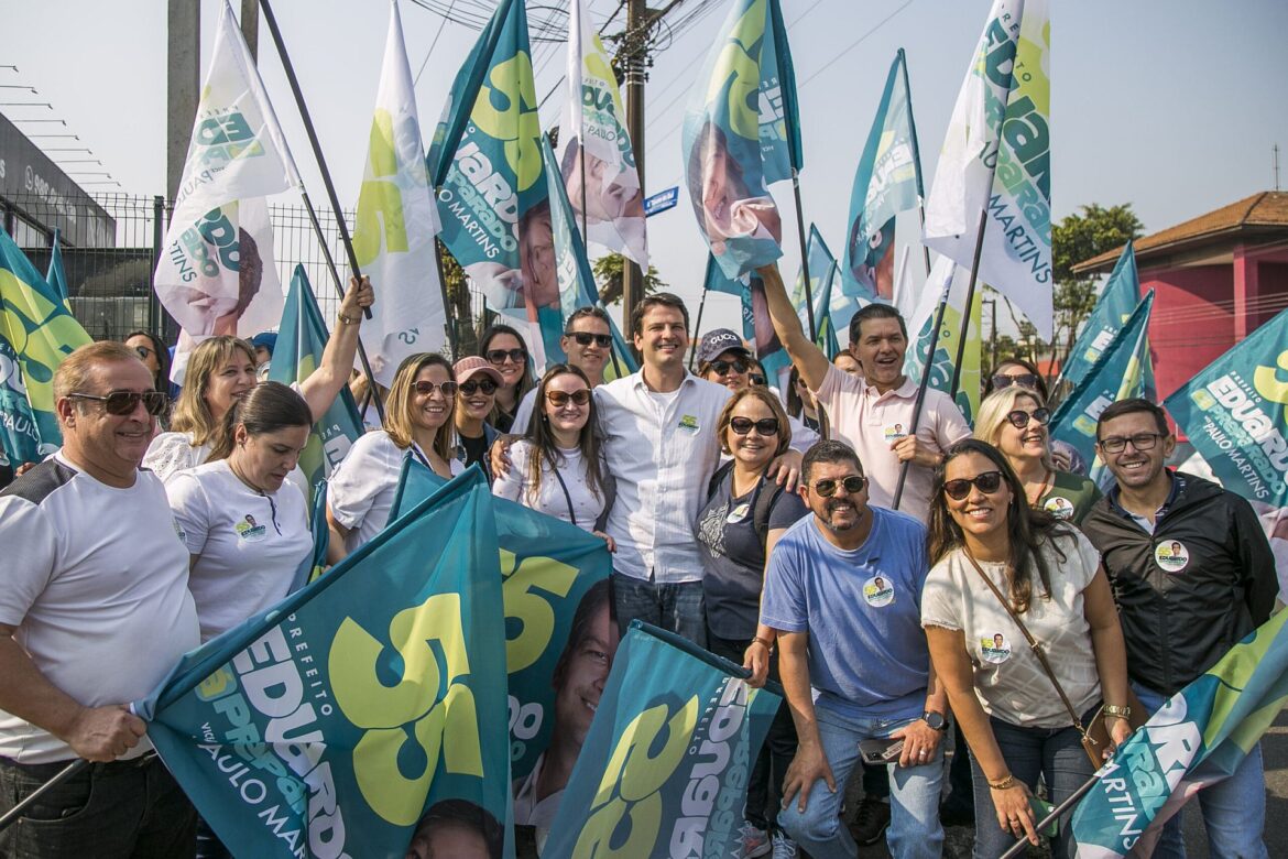 Adesivaço e encontros com apoiadores pelos bairros marcam neste sábado arrancada de Eduardo rumo à vitória em Curitiba