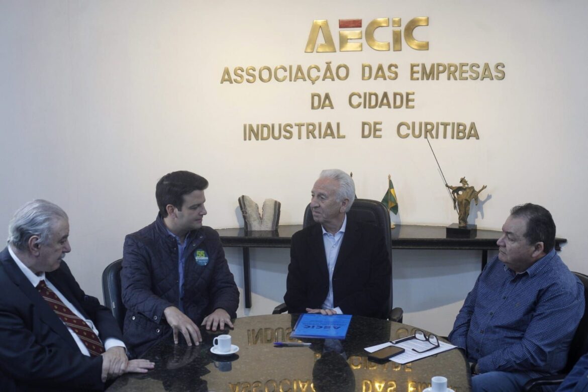 Eduardo conta para empresários e empreendedores da CIC como fará a economia de Curitiba crescer