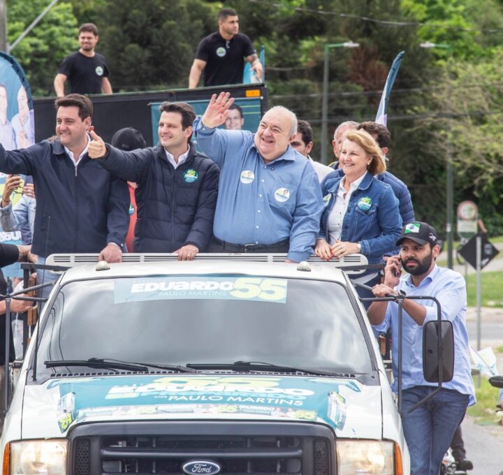 A uma semana das eleições, “Onda 55” toma conta das ruas de Curitiba e Eduardo recebe apoio da população em carreata pelo Atuba, Cajuru e Bairro Alto