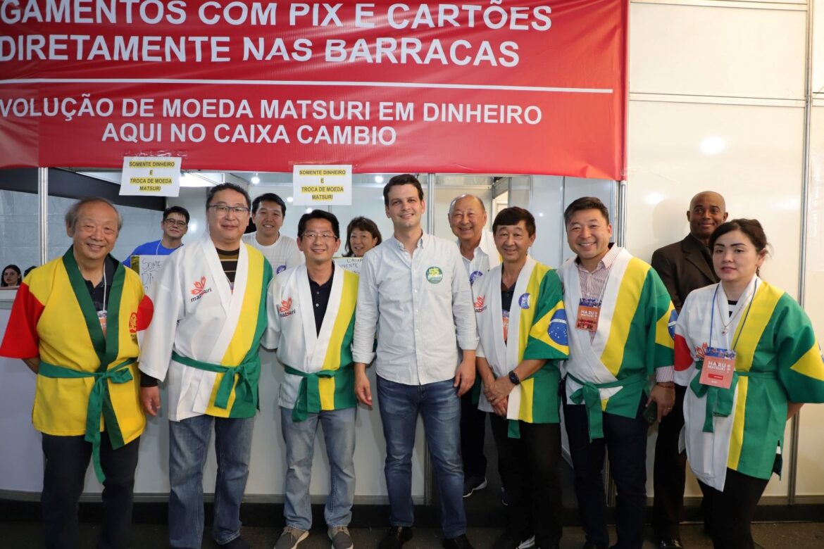 Onda 55 de Eduardo toma conta da festa da Primavera Haru Matsuri no Parque Barigui