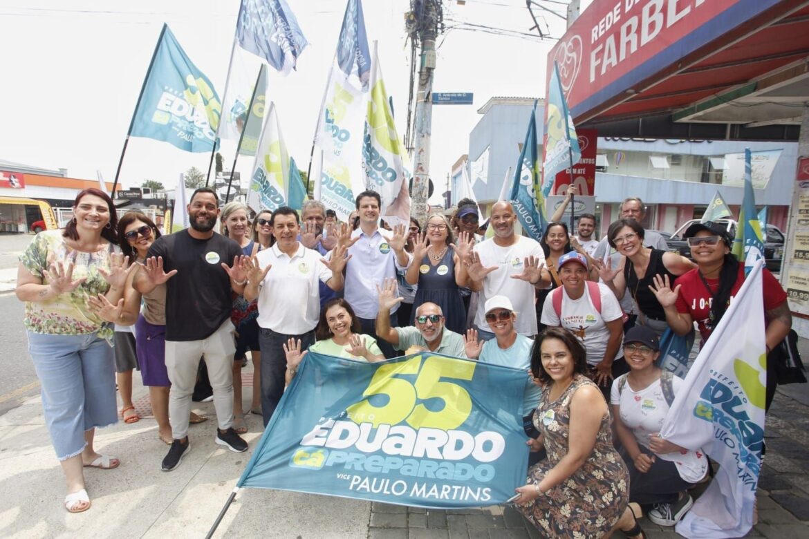 Na CIC, Eduardo caminha com a Onda 55 e reforça que vai investir em saúde e educação na região