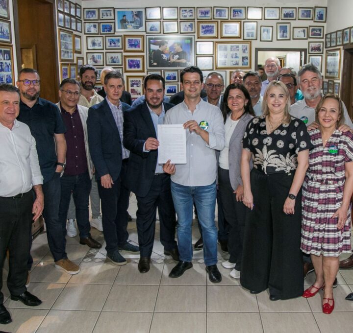 Eduardo recebe apoio dos Evangélicos na corrida pela Prefeitura de Curitiba