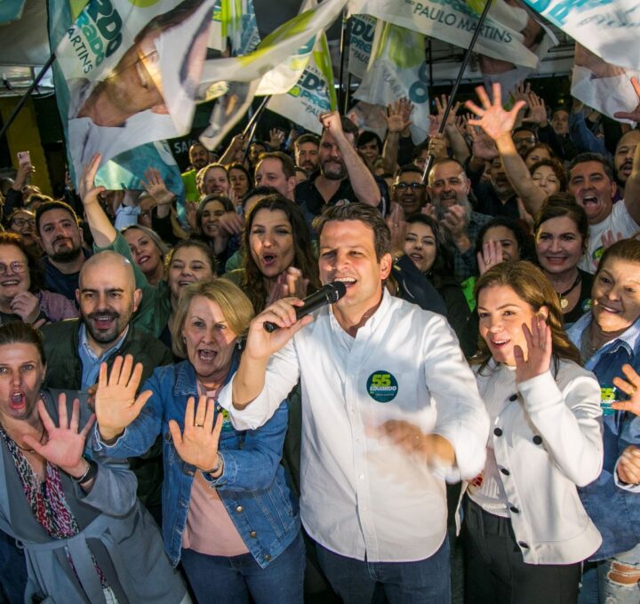 “Obrigado, Curitiba!”: Eduardo é o mais votado e se prepara para vitória no segundo turno para a Prefeitura de Curitiba