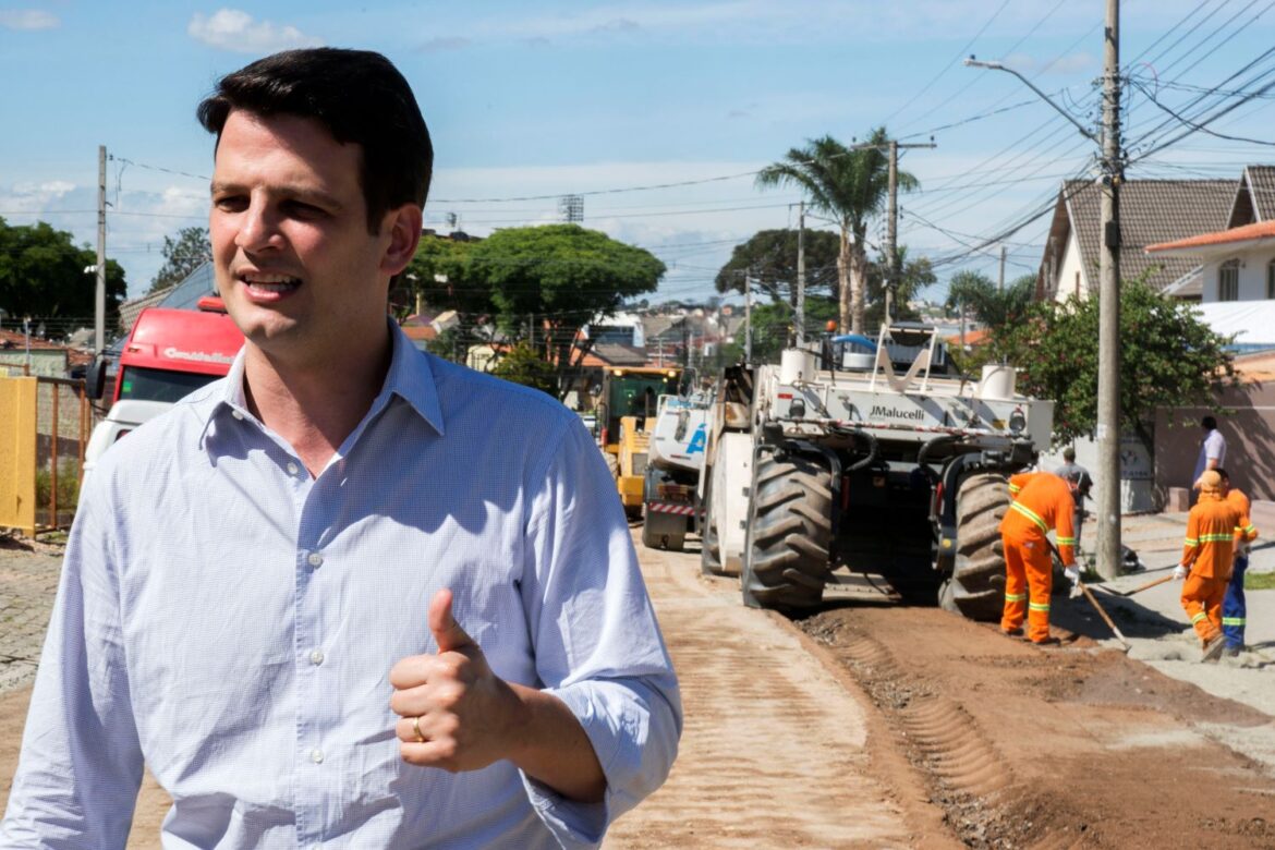 Eduardo vai melhorar mobilidade dos 4 bairros da Regional Boqueirão com novos viadutos e pontes: