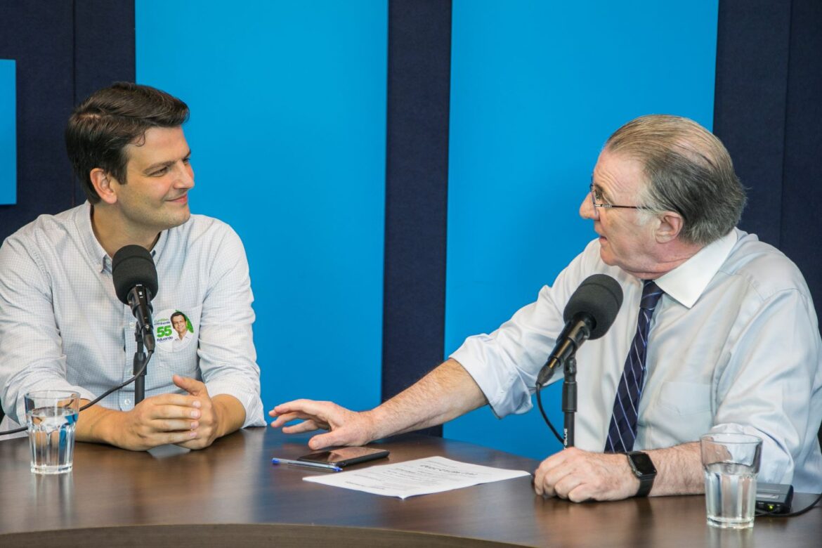 “Agora é a hora da união”, diz Eduardo em entrevista à rádio Mercosul