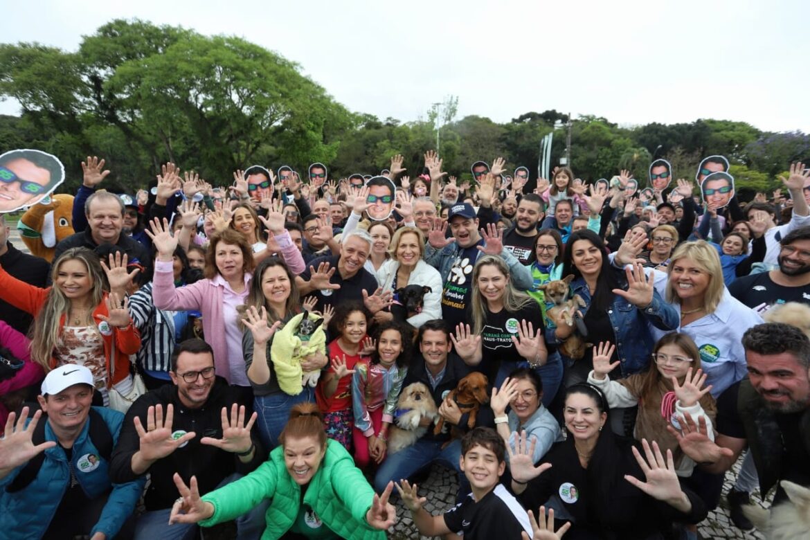 A uma semana da eleição do 2º turno, Eduardo reafirma suas propostas para a causa animal em evento no Parcão