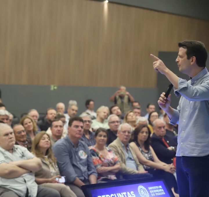 Em sabatina com engenheiros, Eduardo explica como vai recuperar o Centro e as obras previstas para infraestrutura viária