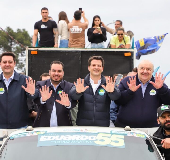 Na véspera do 1º turno, Carreata da Vitória de Eduardo vai espalhar Onda 55 por toda Curitiba neste sábado